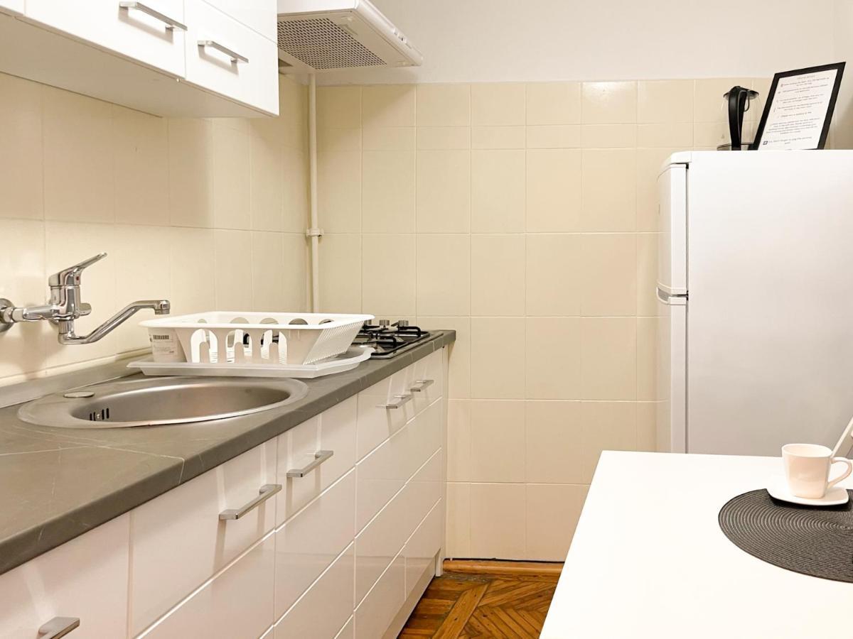 White Moon Apartment Brašov Exteriér fotografie