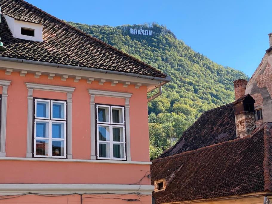 White Moon Apartment Brašov Exteriér fotografie