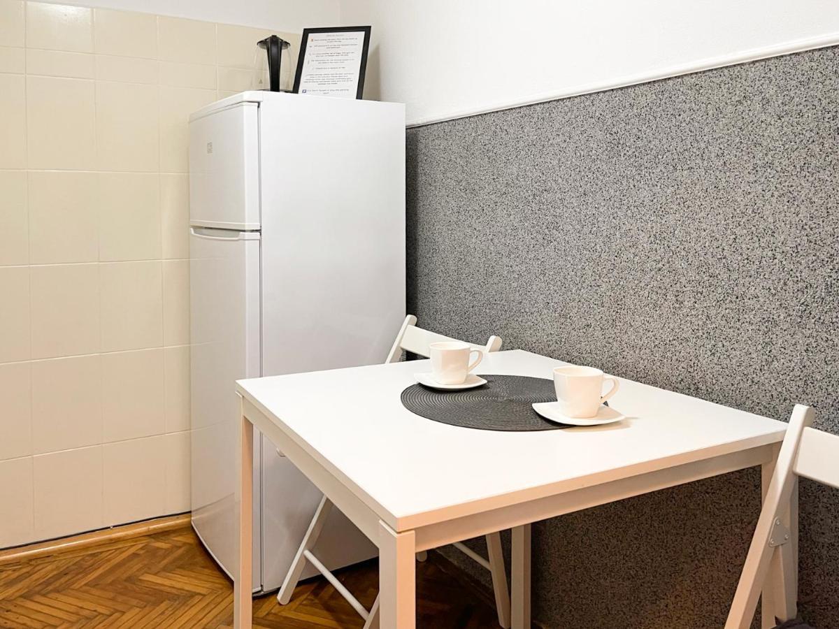 White Moon Apartment Brašov Exteriér fotografie